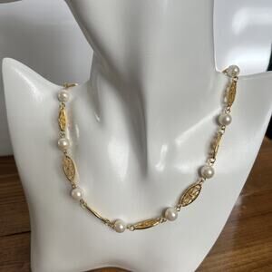 Vintage Gold Tone Filigree & Faux Pearl Short Necklace EUC